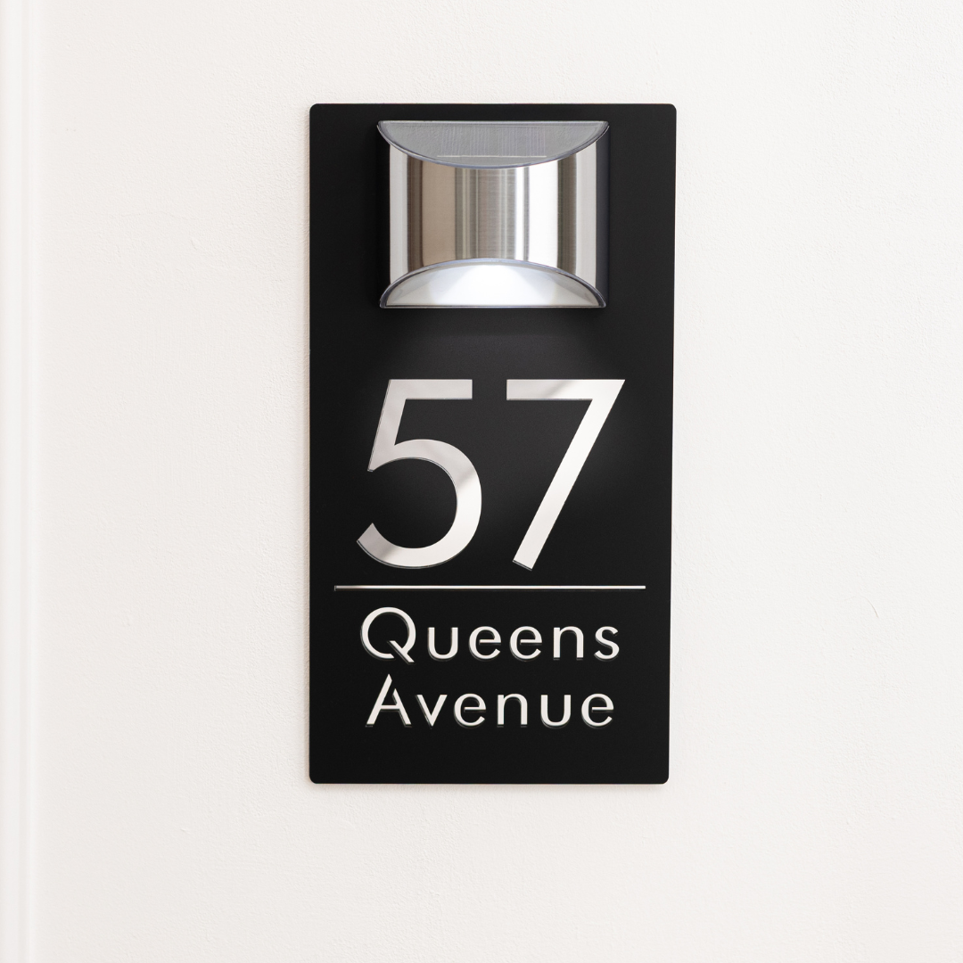 LumaPlaque™ – Plaque de maison solaire